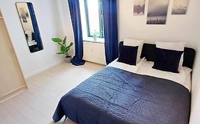Central Large Double Room With Free Parking